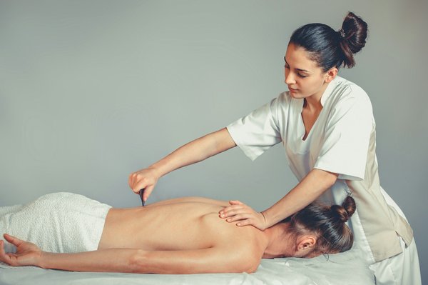 Explorez les avantages du massage lingam à paris